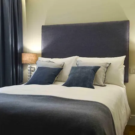 Vivienda De Lujo En 아파트 *